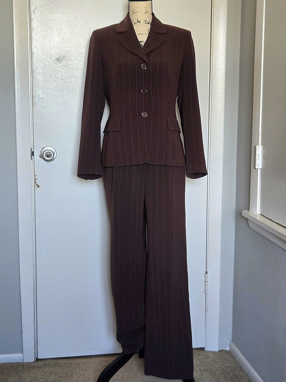 VTG Kasper Classics Petite 2pc Brown Pinstripe Blazer Trouser Lined Pantsuit Set - Picture 2 of 12
